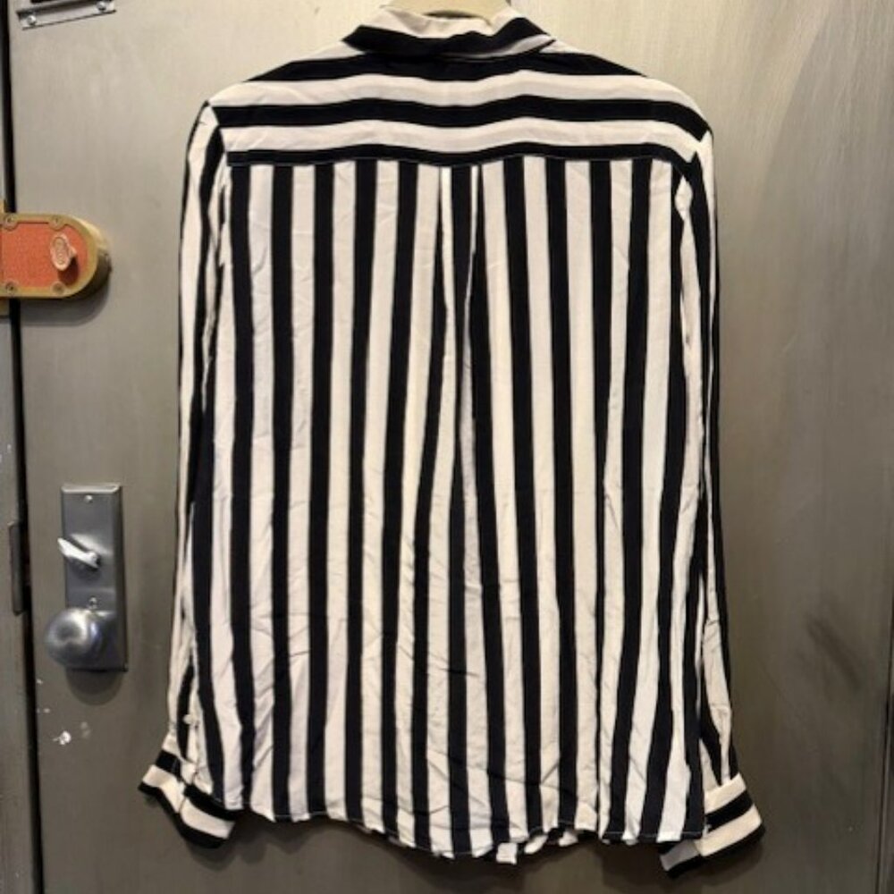 Silk blend Black & White Stripe button front blouse - Picture 13 of 16